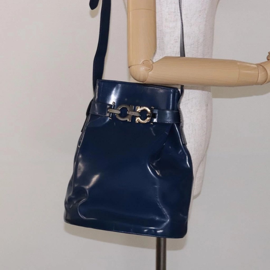 Salvatore Ferragamo Gancini Shoulder Bag Enamel Blue Silver Auth Ba5013